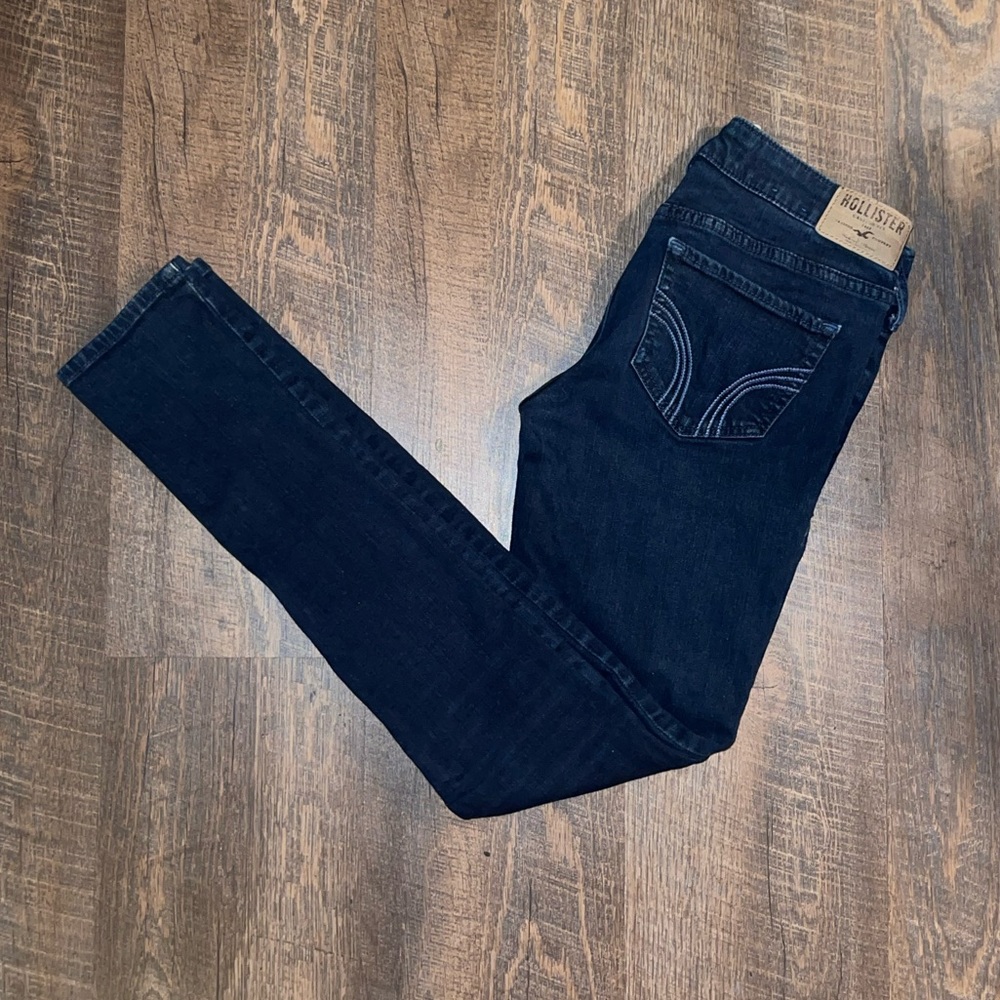 Hollister jeans size 24X29.